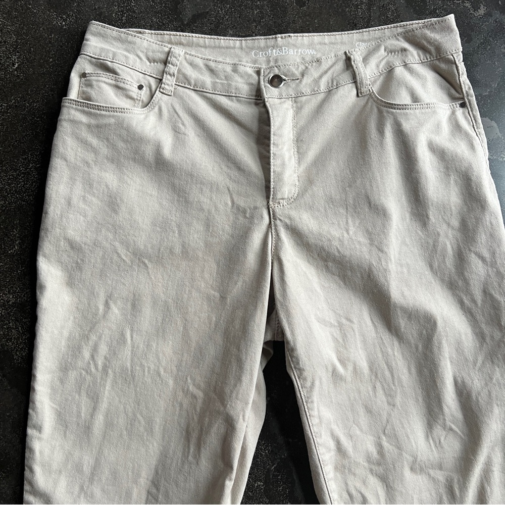 Croft & Barrow Classic Fit Capri - Size 12 - Picture 2 of 10